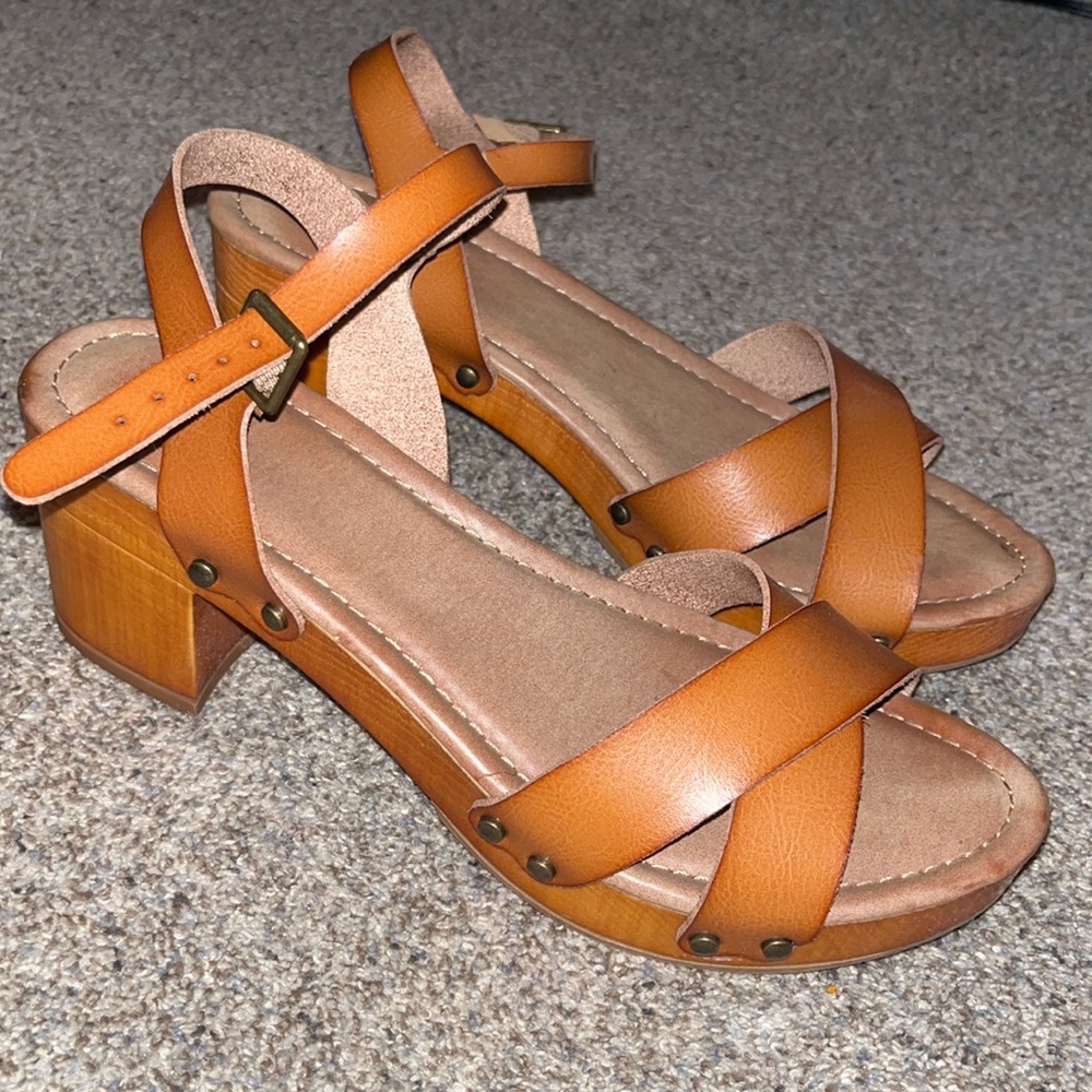 Low Chunky Brown Heel